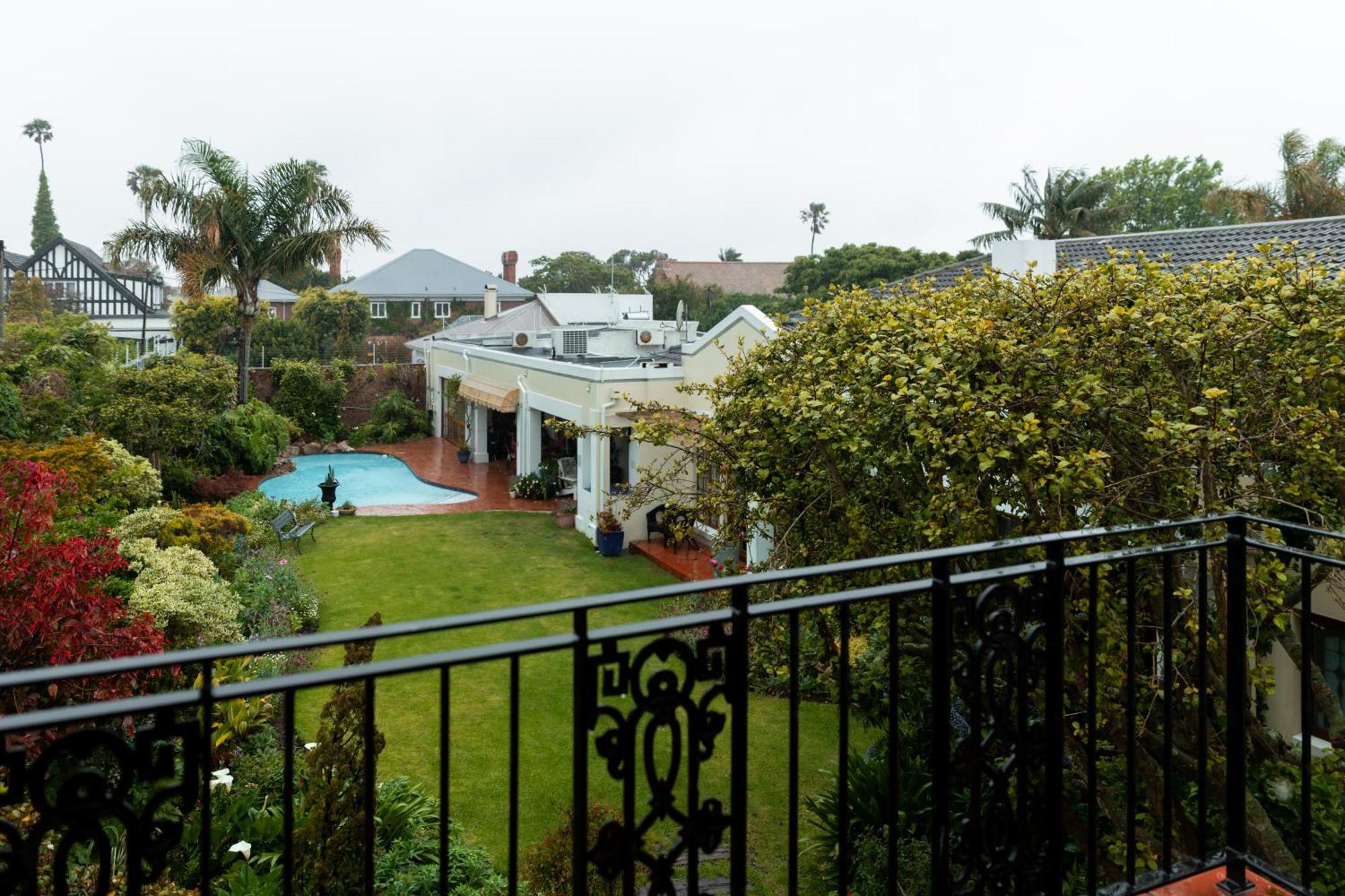 Hotel Lemon Tree Lane à Port Elizabeth Extérieur photo